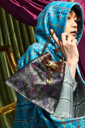 ハザマ(ha | za | ma) 2024-25年秋冬ウィメンズ&メンズコレクション  - 写真44