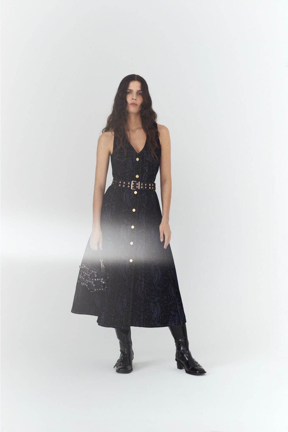 Ganni/ガニー シワ加工フューチャーデニムミニドレス GANNI（ガニー）の「GANNI/ガニー TINT DENIM MINI DRESS