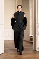 シュタイン 2024年秋冬コレクション - 緩やかさに溶けこむ華やぎと官能性｜写真31