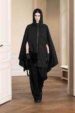 シュタイン 2024年秋冬コレクション - 緩やかさに溶けこむ華やぎと官能性｜写真35