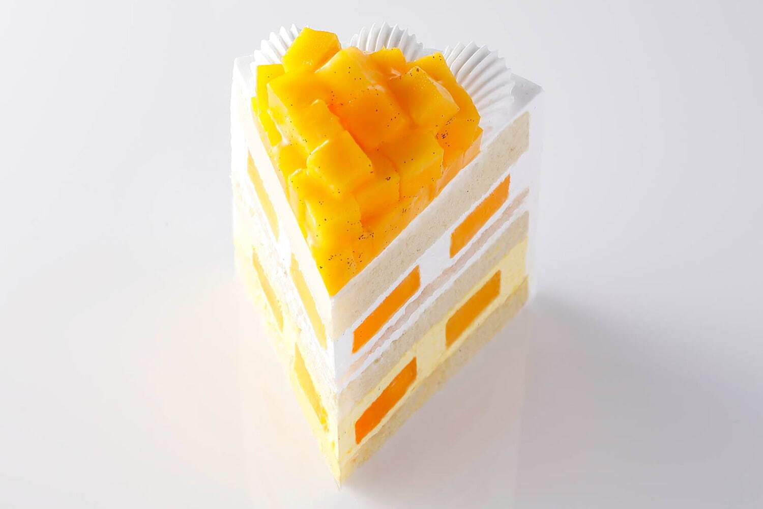 ホテルニューオータニ「新エクストラスーパーマンゴーショートケーキ」国産アップルマンゴー約1個分を使用