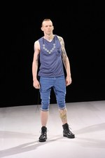 ホワイト マウンテニアリング (White Mountaineering)の2011年春夏コレクション｜写真10