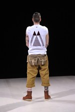 ホワイト マウンテニアリング (White Mountaineering)の2011年春夏コレクション｜写真12