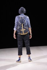 ホワイト マウンテニアリング (White Mountaineering)の2011年春夏コレクション｜写真23