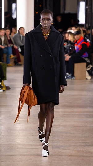 パトゥ(Patou) 2024-25年秋冬ウィメンズコレクション  - 写真2