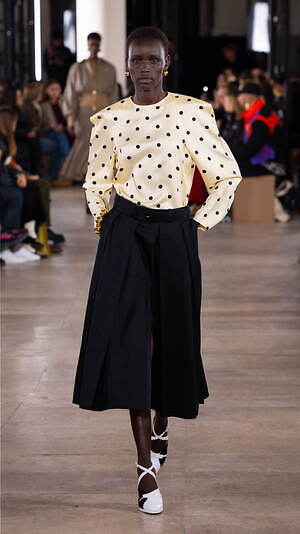 パトゥ(Patou) 2024-25年秋冬ウィメンズコレクション  - 写真33