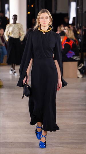 パトゥ(Patou) 2024-25年秋冬ウィメンズコレクション  - 写真37