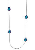 バカラ24年夏ジュエリー、ミニマルピラミッド型ピアス＆“神秘的に輝く”ネックレスなど｜写真4