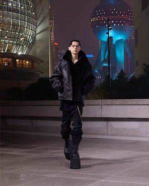 バレンシアガ(BALENCIAGA) 2025年春ウィメンズ&メンズコレクション  - 写真11