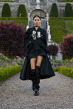 ディオール 2025年リゾートウィメンズコレクション - スコットランドへ、記憶と連想の旅｜写真11