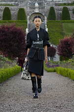 ディオール 2025年リゾートウィメンズコレクション - スコットランドへ、記憶と連想の旅｜写真13