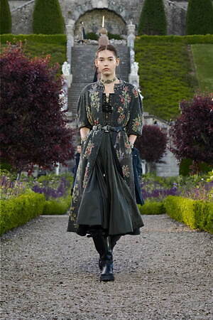 【リゾートで映える♡華やかスタイル】DIOR スカート ディオール 2025年リゾートウィメンズコレクション