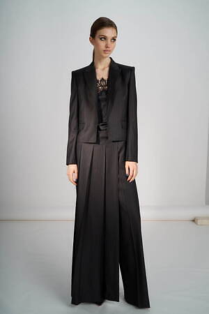 アキコオガワ(AKIKO OGAWA.) 2024-25年秋冬ウィメンズコレクション  - 写真1