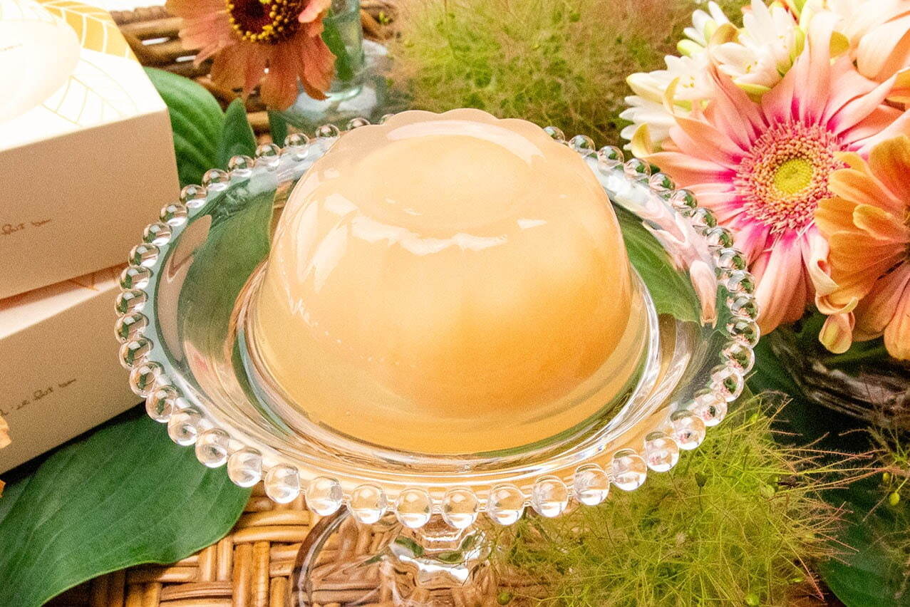 キル フェ ボンの夏限定「フルーツジュレ “岡山県産 清水白桃”」ジューシーな桃の味わいが凝縮