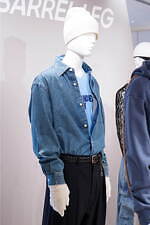 GU24年秋メンズ＆ウィメンズ、太くてすっきりの新定番“バレルパンツ”やコーデュロイの中綿ジャケット｜写真13