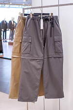 GU24年秋メンズ＆ウィメンズ、太くてすっきりの新定番“バレルパンツ”やコーデュロイの中綿ジャケット｜写真8