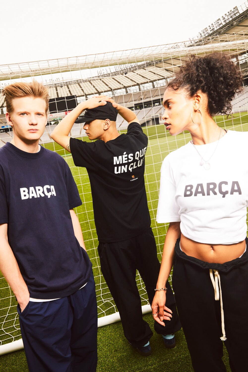 「FC バルセロナ」“紋章入り”Tシャツ＆背番号10番フーディーなど、イエンタウンマーケットで｜写真7