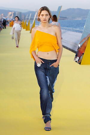 デシグアル(Desigual) 2025年春夏ウィメンズ&メンズコレクション  - 写真2