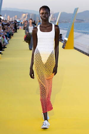 デシグアル(Desigual) 2025年春夏ウィメンズ&メンズコレクション  - 写真14