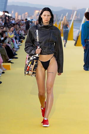 デシグアル(Desigual) 2025年春夏ウィメンズ&メンズコレクション  - 写真19