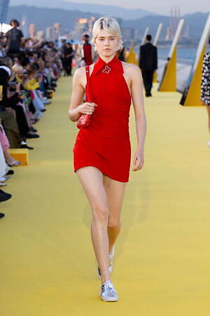 デシグアル(Desigual) 2025年春夏ウィメンズ&メンズコレクション  - 写真24