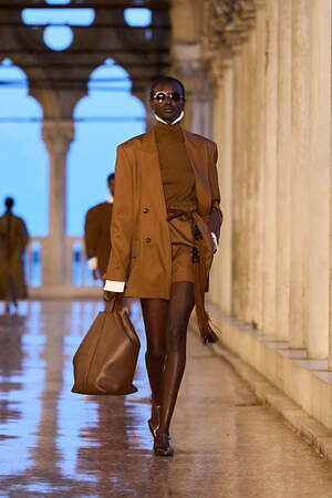 マックスマーラ(Max Mara) 2025年リゾートウィメンズコレクション  - 写真39