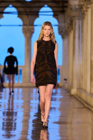 マックスマーラ(Max Mara) 2025年リゾートウィメンズコレクション  - 写真53