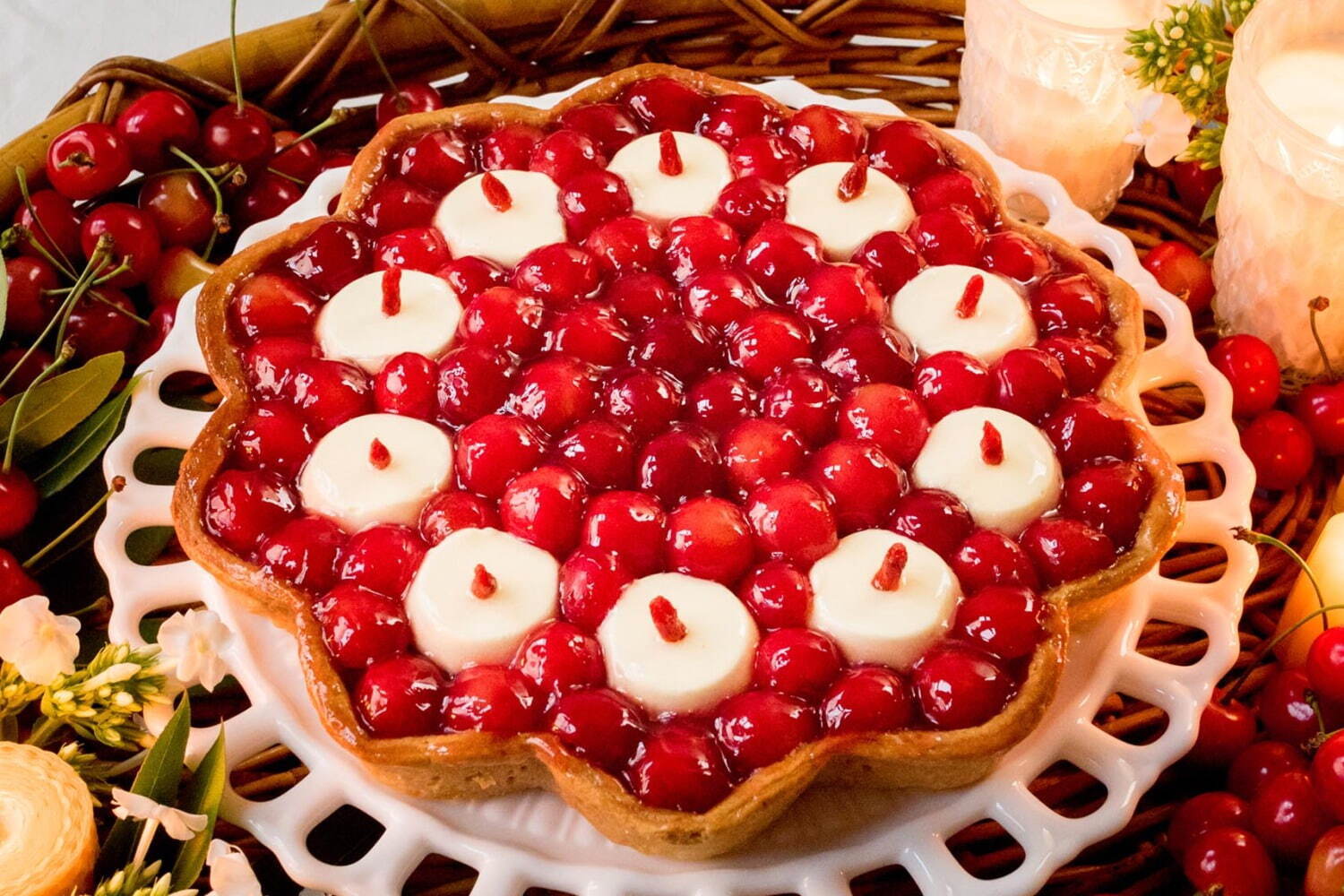 フルーツタルト｜キル フェ ボン「佐藤錦のキャンドルナイトケーキ」年に1度だけ、キャンドルナイト限定さくらんぼタルト