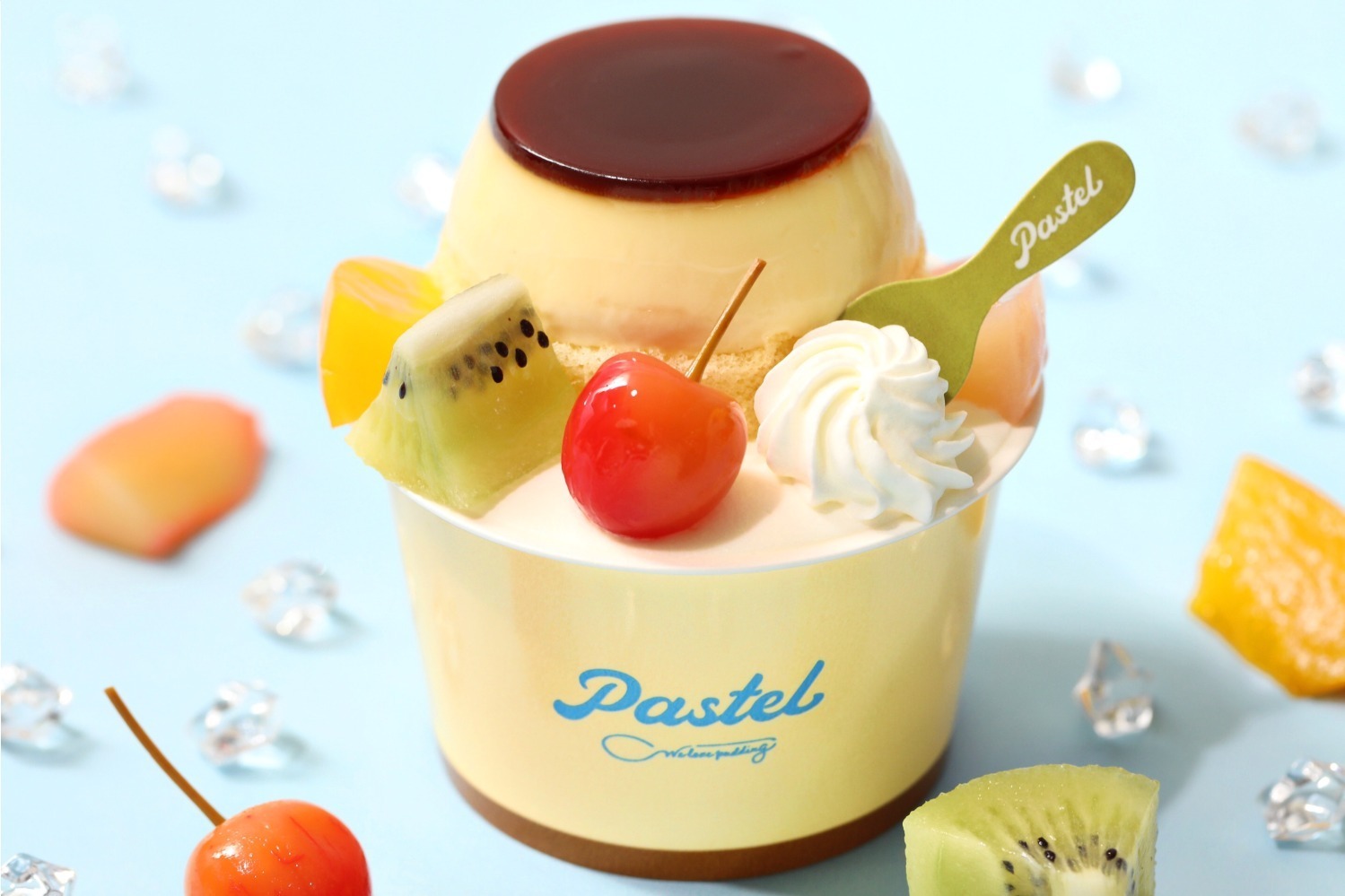 プリン専門店｜パステル24年夏スイーツ、“フルーツたっぷり”レトロな「プリン ア・ラ・モード」やふわふわロールケーキ