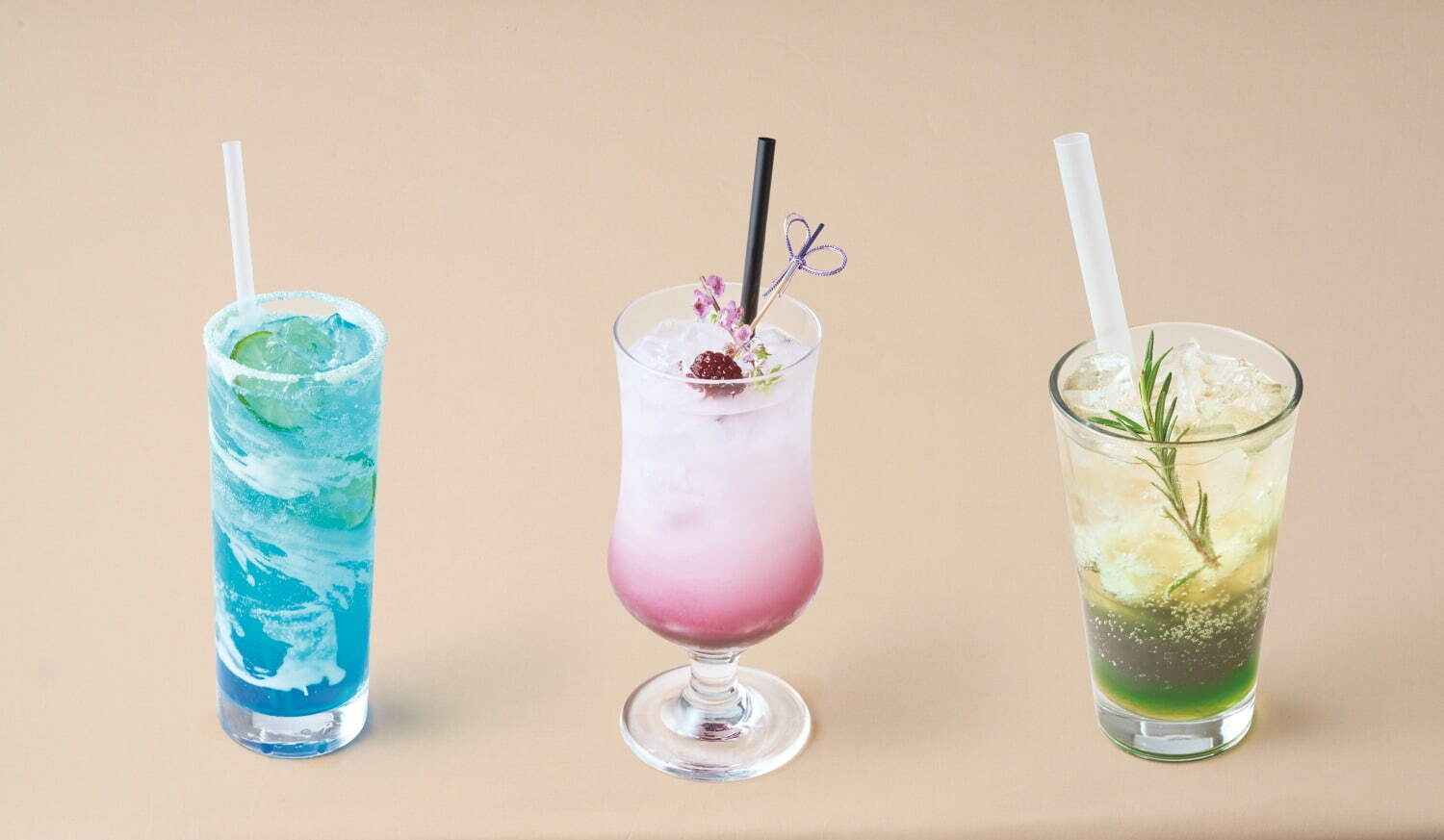 (左から)「酢橘かほる蒼色ソーダ」「華かほる葡萄ドリンク」「ミントかほる暴風ジンジャー」