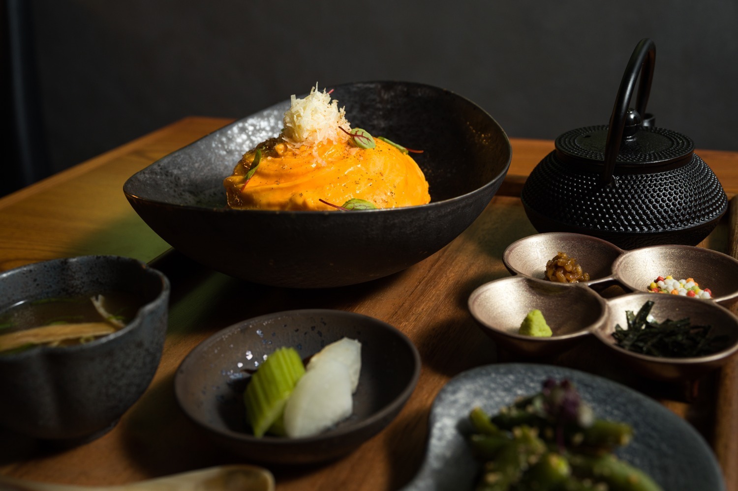 行列｜丼とお茶の専門店「ジュアンボール＆ティートーキョー」日本初上陸＆表参道に、至高の鰻ひつまぶしなど