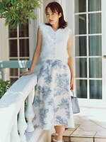 セルフォード24年夏新作、“ふわふわフェザー”の涼し気ニットベスト＆水彩タッチの花柄スカート｜写真8