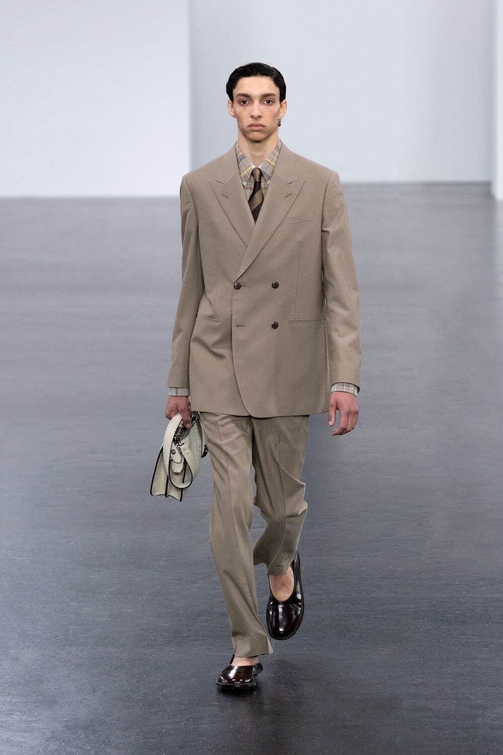 フェンディ 2025年春夏<span>コレクション</span> - 写真10