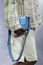 フェンディ 2025年春夏メンズコレクション - 過去と未来をまなざす眼｜写真24