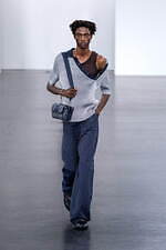 フェンディ 2025年春夏メンズコレクション - 過去と未来をまなざす眼｜写真62