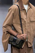 フェンディ 2025年春夏メンズコレクション - 過去と未来をまなざす眼｜写真65