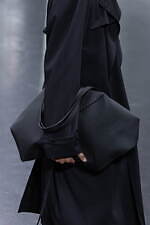 フェンディ 2025年春夏メンズコレクション - 過去と未来をまなざす眼｜写真77