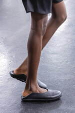 フェンディ 2025年春夏メンズコレクション - 過去と未来をまなざす眼｜写真93