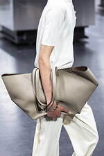 フェンディ 2025年春夏メンズコレクション - 過去と未来をまなざす眼｜写真101