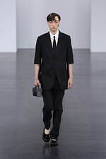 フェンディ 2025年春夏メンズコレクション - 過去と未来をまなざす眼｜写真114