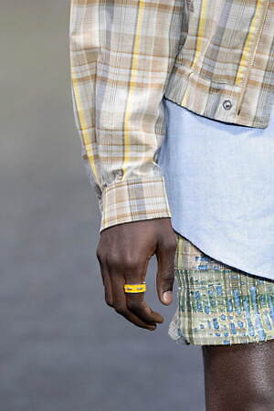 フェンディ 2025年春夏メンズコレクション - 過去と未来をまなざす眼｜写真14