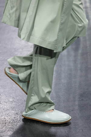 フェンディ 2025年春夏メンズコレクション - 過去と未来をまなざす眼｜写真32