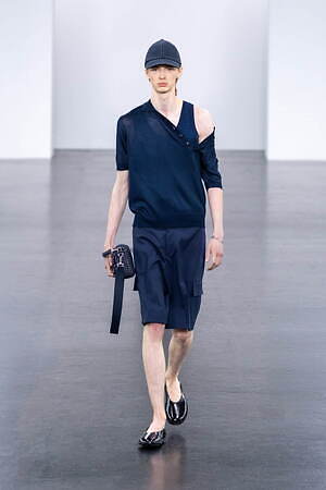 フェンディ 2025年春夏メンズコレクション - 過去と未来をまなざす眼｜写真56