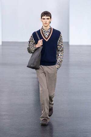 フェンディ 2025年春夏メンズコレクション - 過去と未来をまなざす眼｜写真58