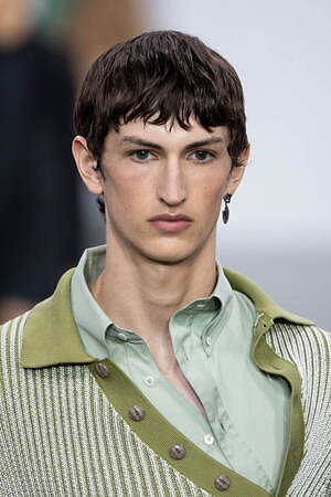 フェンディ 2025年春夏メンズコレクション - 過去と未来をまなざす眼｜写真75