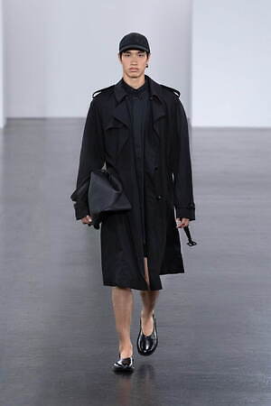 フェンディ 2025年春夏メンズコレクション - 過去と未来をまなざす眼｜写真76