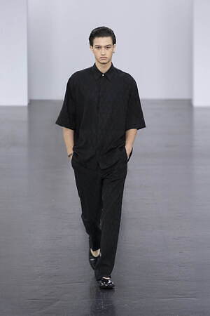 フェンディ 2025年春夏メンズコレクション - 過去と未来をまなざす眼｜写真109