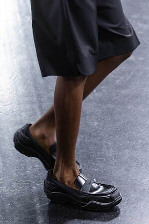 フェンディ 2025年春夏メンズコレクション - 過去と未来をまなざす眼｜写真111