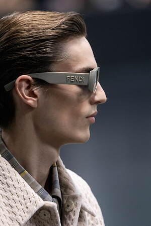 フェンディ 2025年春夏メンズコレクション - 過去と未来をまなざす眼｜写真113
