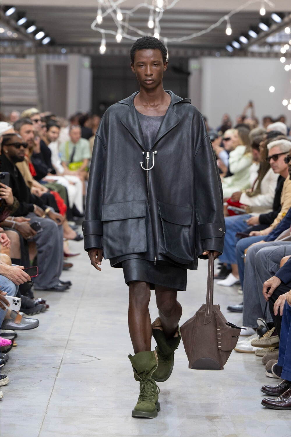 JW アンダーソン(JW Anderson) 2025年春夏ウィメンズ&メンズコレクション  - 写真22